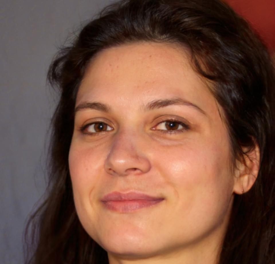 Miroslava Petrova, Senior Financial Analyst